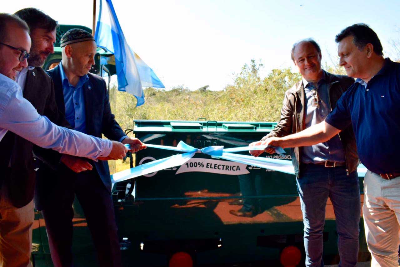 NUEVA LOCOMOTORA ECOLÓGICA EN EL PARQUE NACIONAL IGUAZÚ