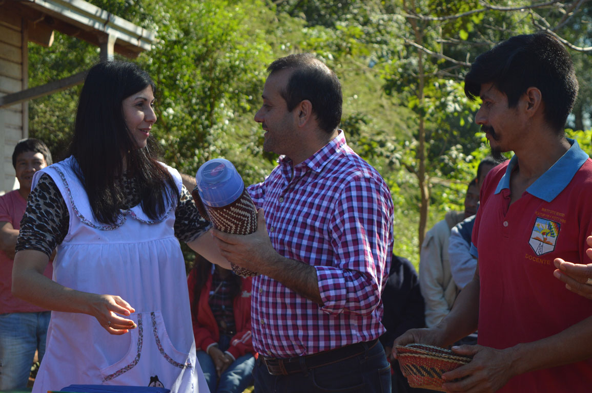 OSCAR  HERRERA INAUGURÓ LA AMPLIACIÓN DE LA ESCUELA BILINGÜE DE LA ALDEA KATUPYRY  POTY