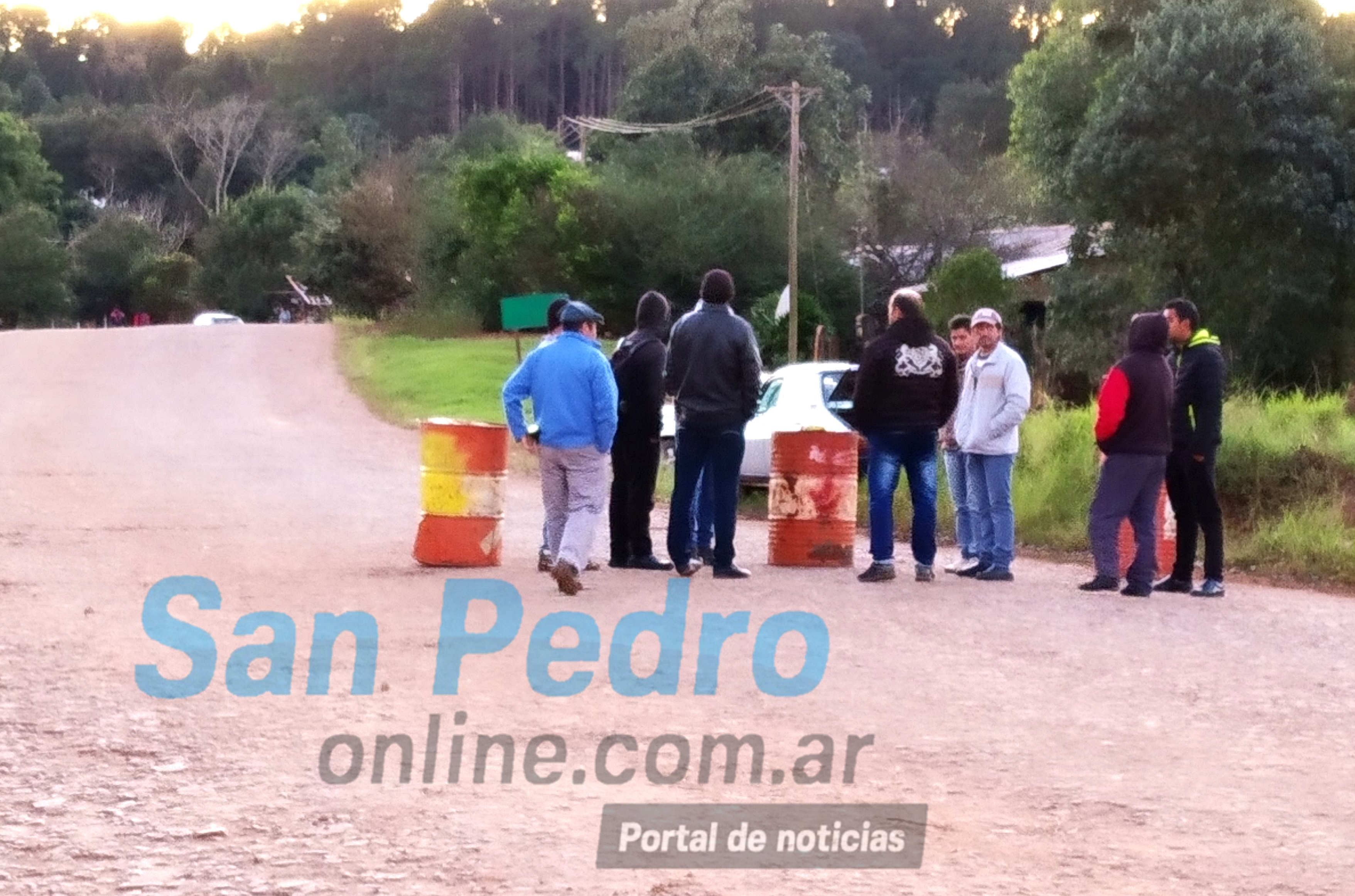 SAN PEDRO: CORTE DE RUTA EN CRUCE CABALLERO