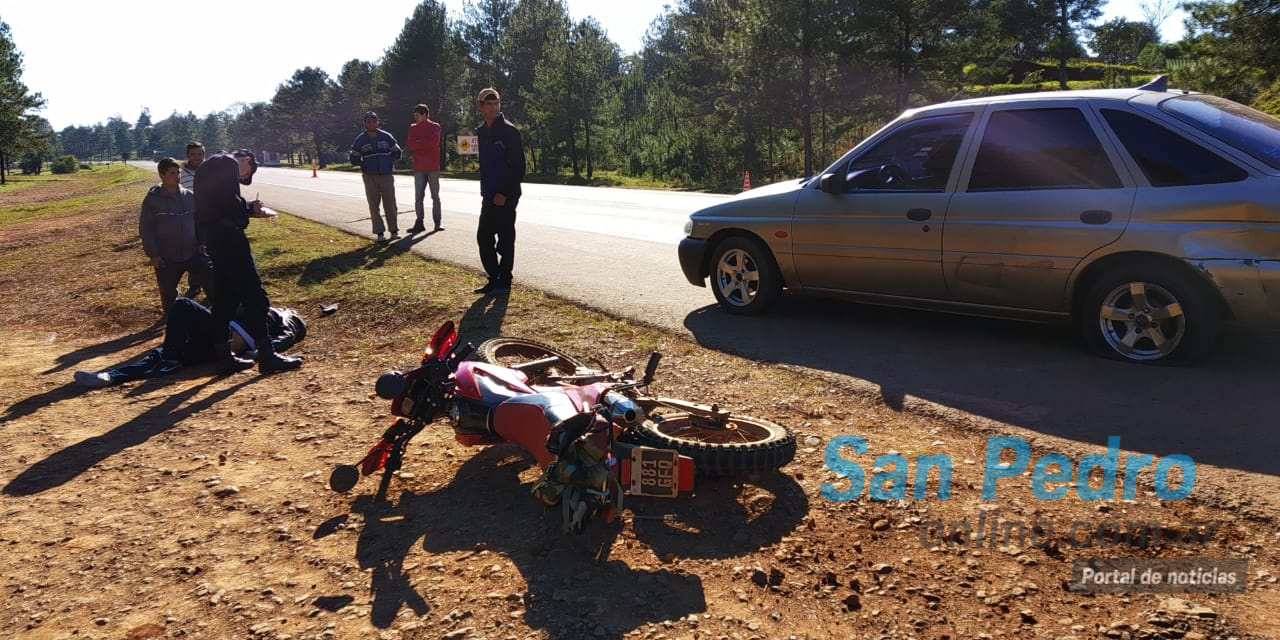 TERCIADOS PARAÍSO: ACCIDENTE VIAL ENTRE MOTO Y AUTO