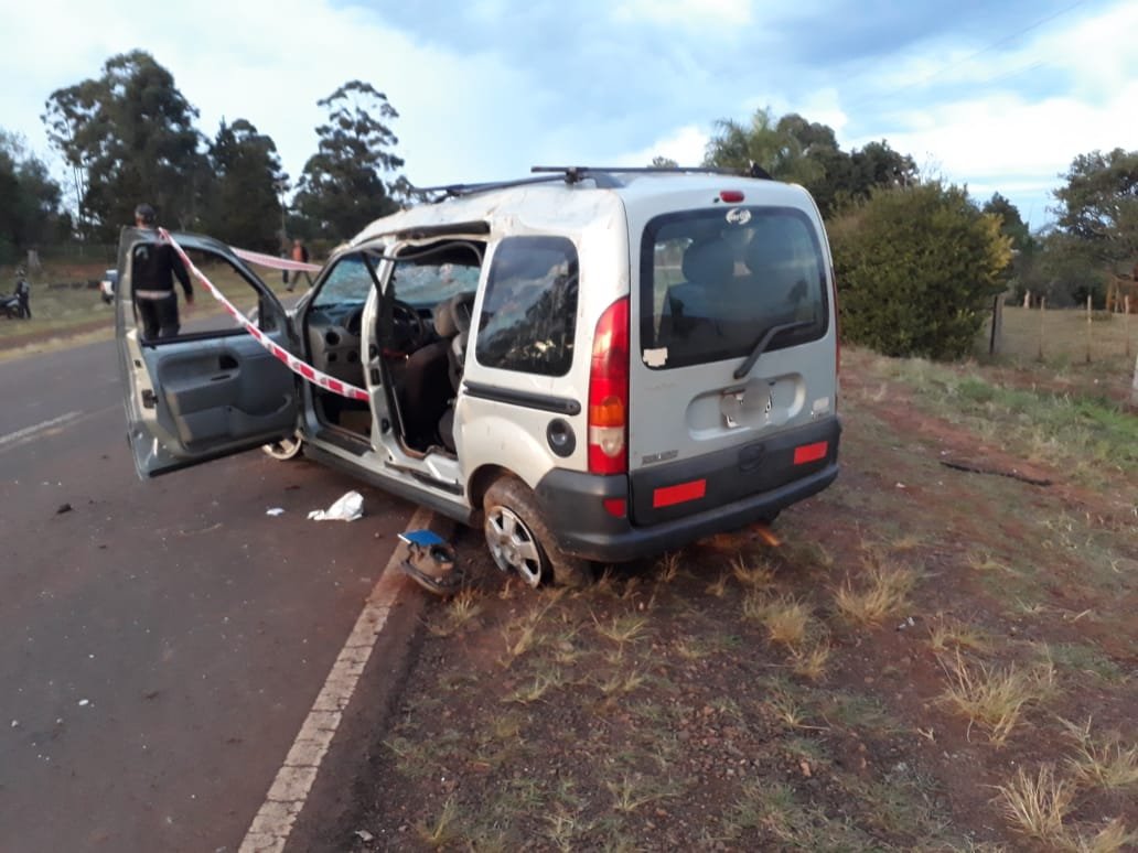 POZO AZUL: DOS PERSONAS MURIERON EN UN ACCIDENTE VIAL