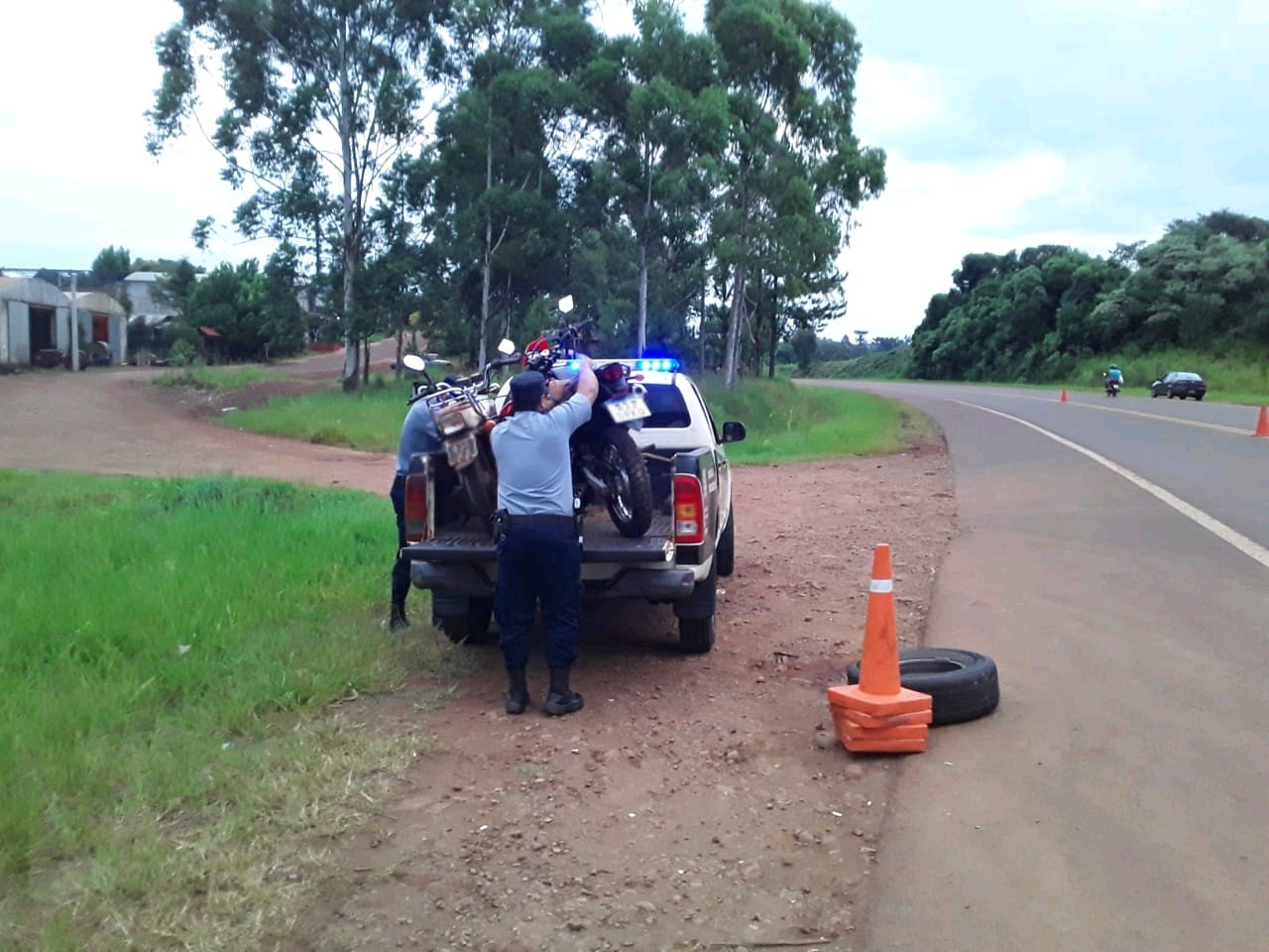 SAN PEDRO: DETENIDOS Y VEHÍCULOS SECUESTRADOS EN EL OPERATIVO POLICIAL DE AYER