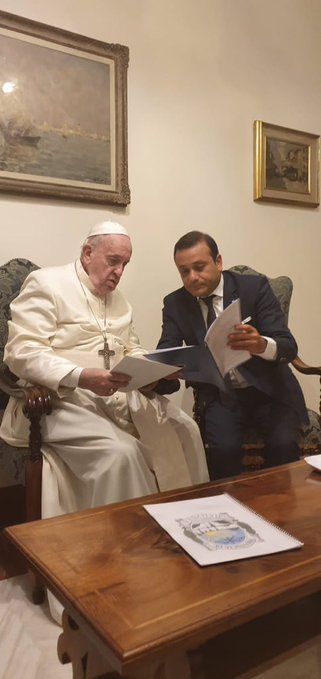 HERRERA AHUAD SE REUNIÓ CON EL PAPA FRANCISCO PARA HABLAR DEL CUIDADO AMBIENTAL EN MISIONES