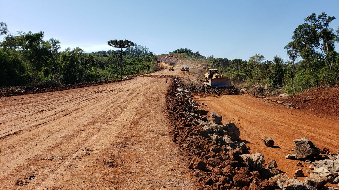 CRUCE CABALLERO: VIALIDAD NACIONAL REACTIVÓ EL ASFALTADO DE LOS ÚLTIMOS KM DE TIERRA