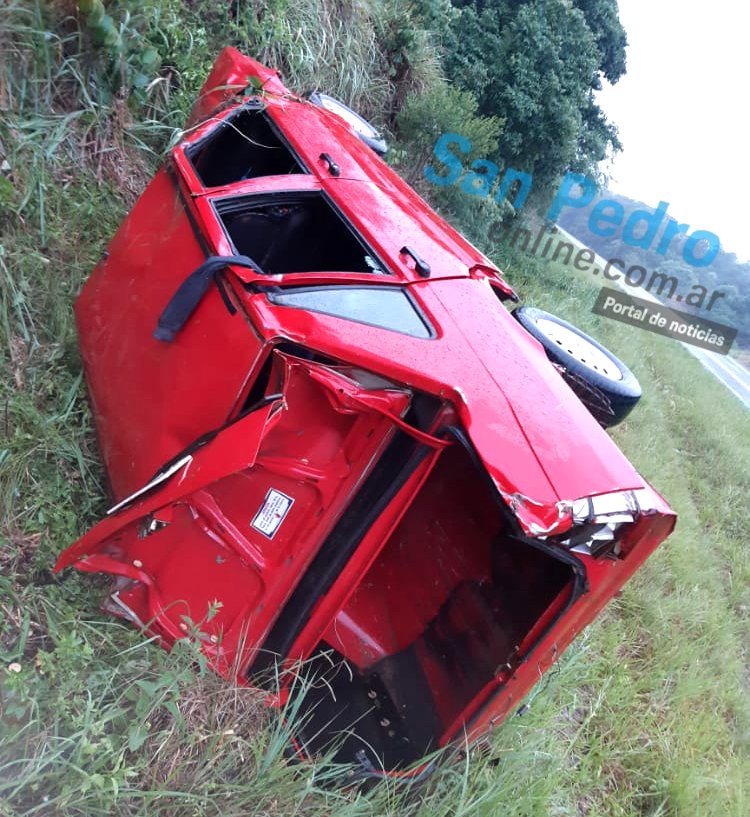 TERCIADOS PARAÍSO: UN AUTO PERDIÓ EL CONTROL Y DESPISTÓ