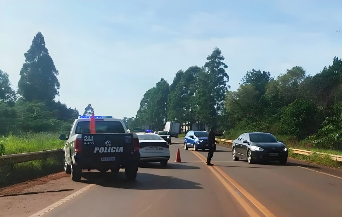 SAN PEDRO: COLISIÓN ENTRE MOTOCICLETA Y CAMIÓN CON CARGA DE MANZANAS