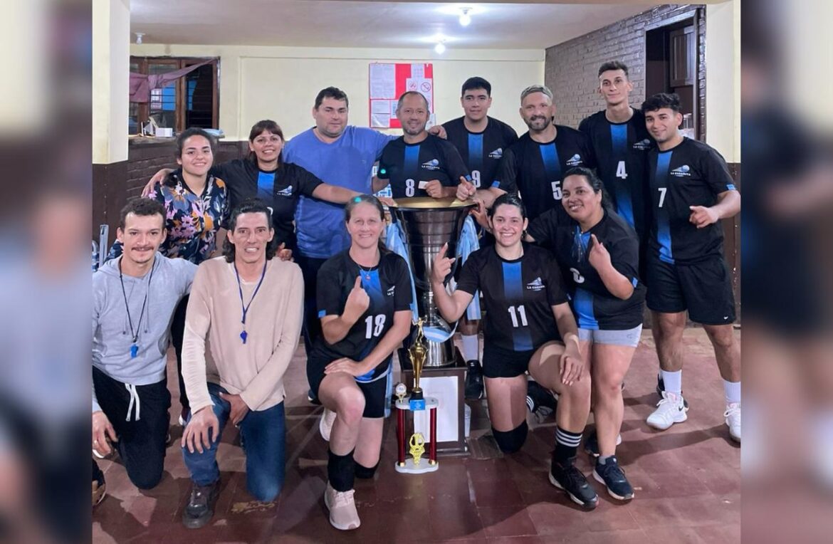 San Pedro: Galería La Cabañita se consagra bicampeón en la Liga Institucional y Comercial de Vóley Mixto