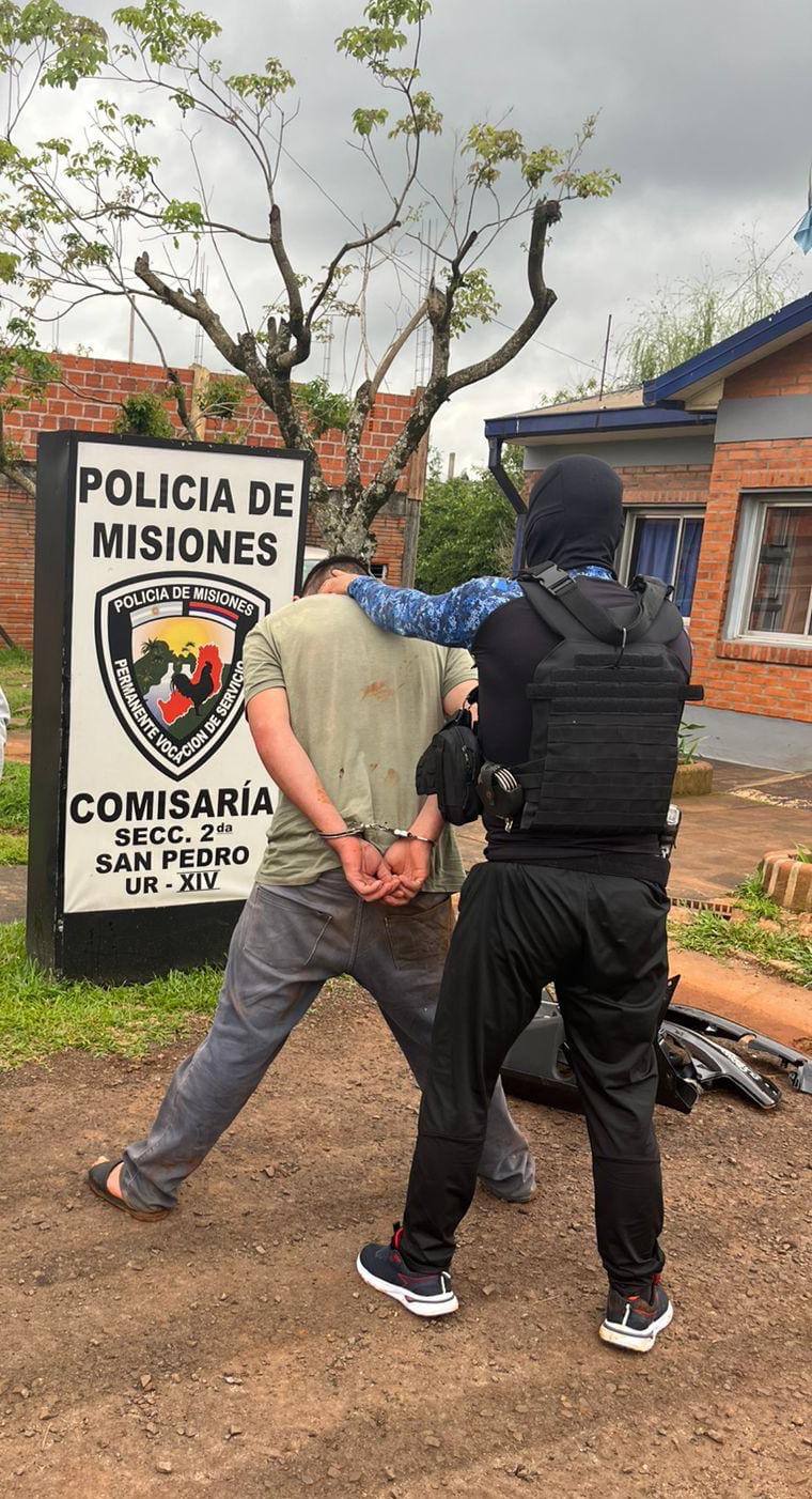 Detenido tras intentar vender piezas de una moto robada