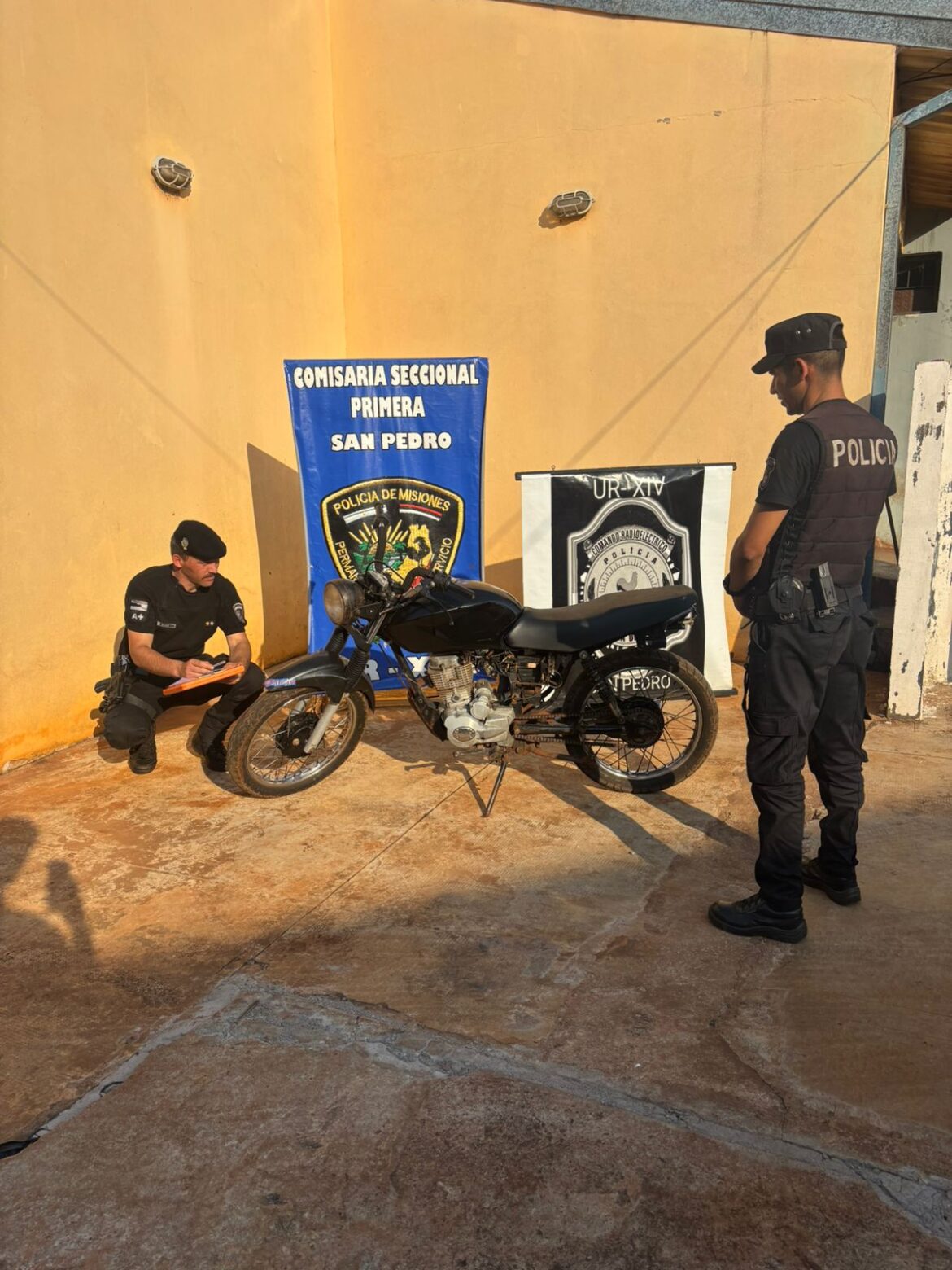 Recuperan motocicleta robada en Colonia Puerto Argentino II