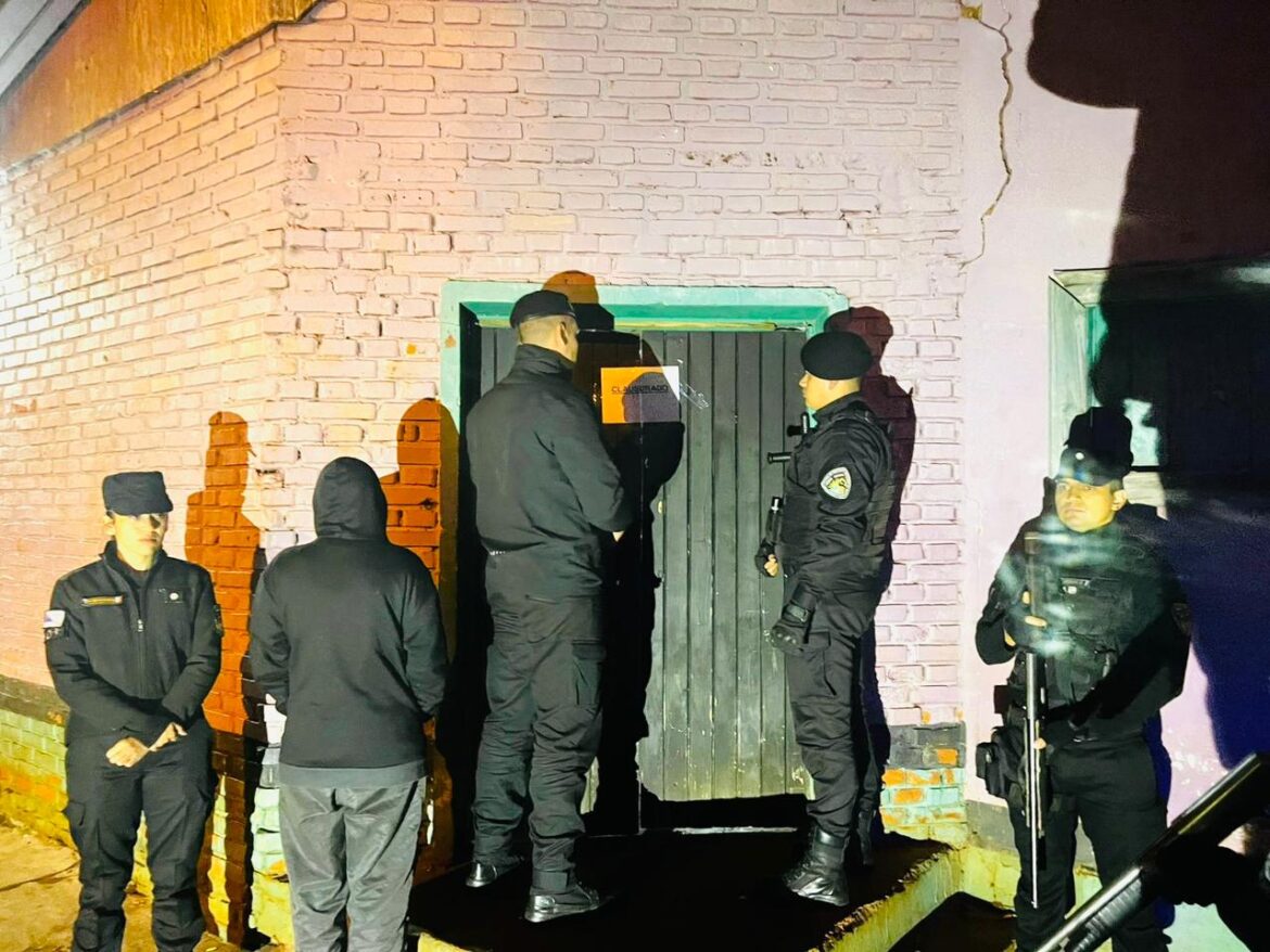 Clausuran preventivamente un local nocturno en San Pedro tras detectar a una menor de edad en el interior