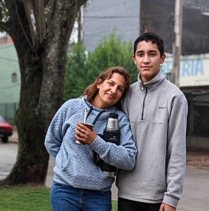 A días de cumplir 15 años, Leandrino Katriel inspira con una historia de lucha, inclusión y amor incondicional